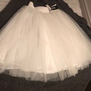 New!! White Tutu Skirt! ▫️🔶